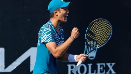 mk体育-商竣程澳网首胜创多项纪录 吴易昺五盘遭遇复仇